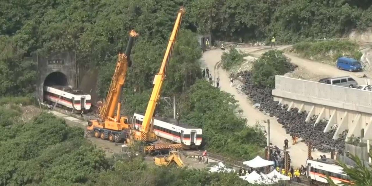 Tayvan'daki tren kazasında ölü sayısı 51'e yükseldi