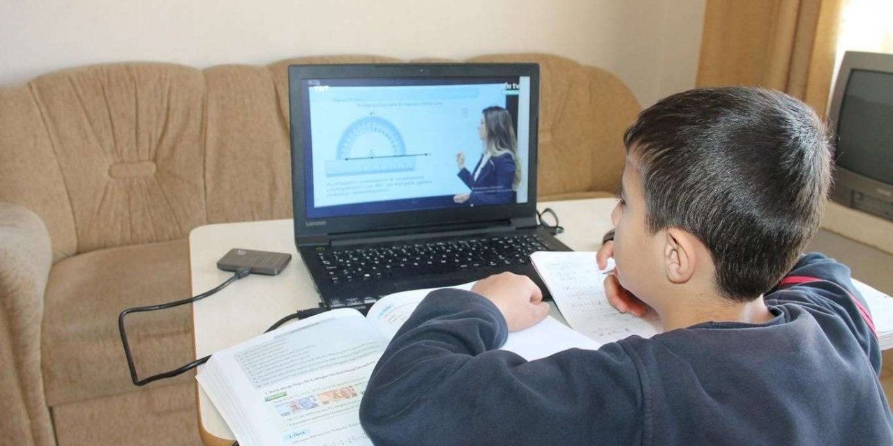 Ankara Valiliğinden ortaokul ve liselerde uzaktan eğitime geçme kararı