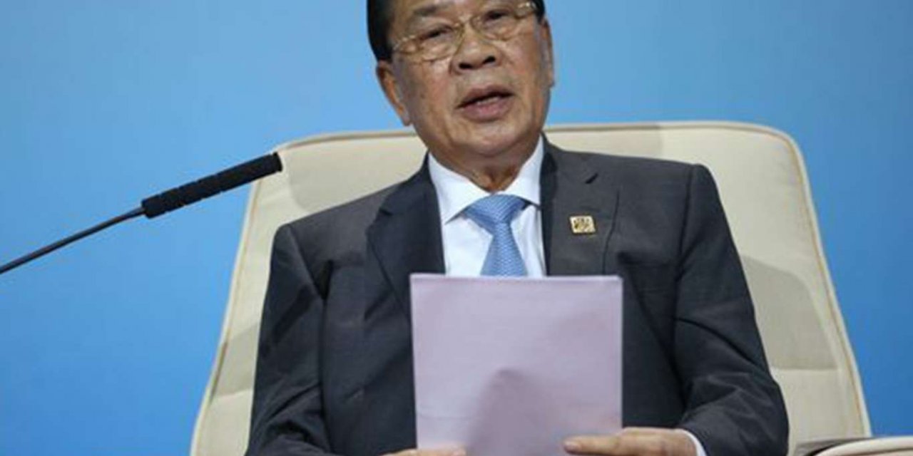 Laos'un eski cumhurbaşkanının bulunduğu yat alabora oldu: 8 ölü