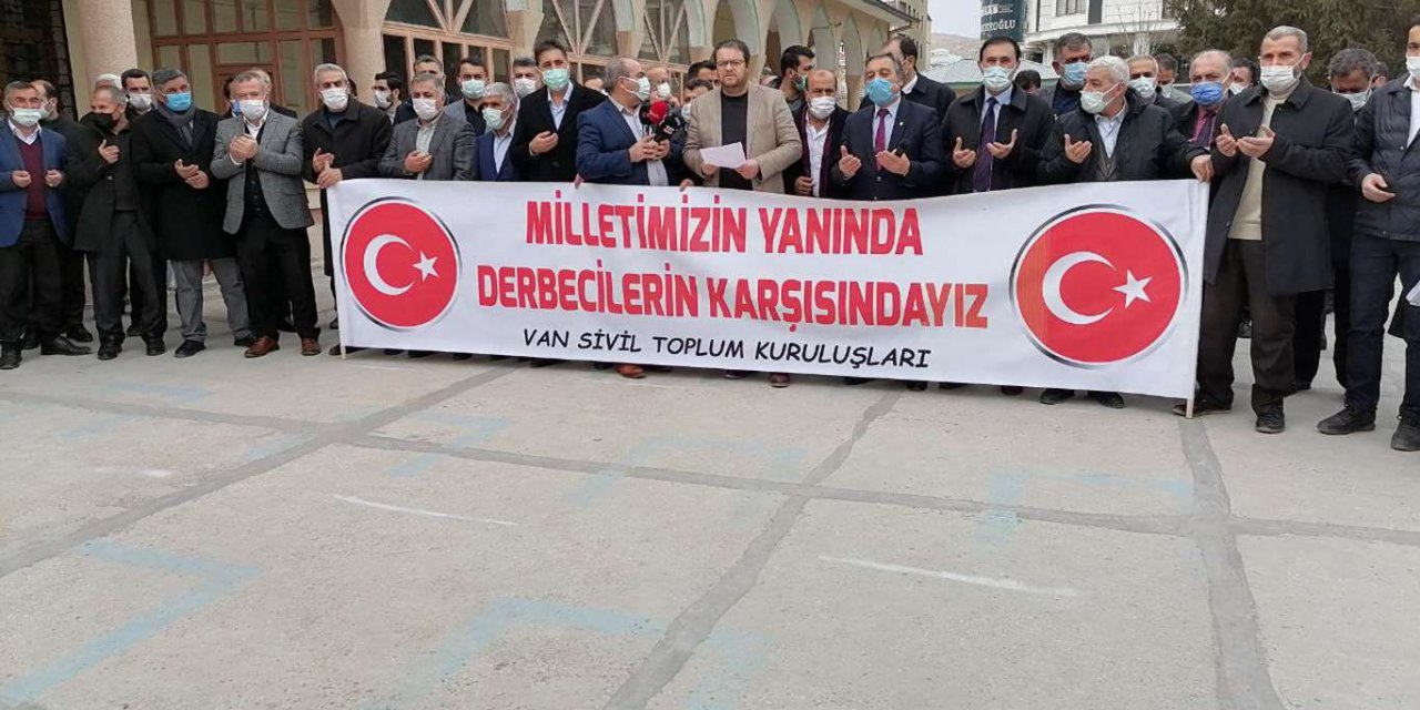 Emekli amirallerin yayımladığı bildiriye tepkiler gelmeye devam ediyor