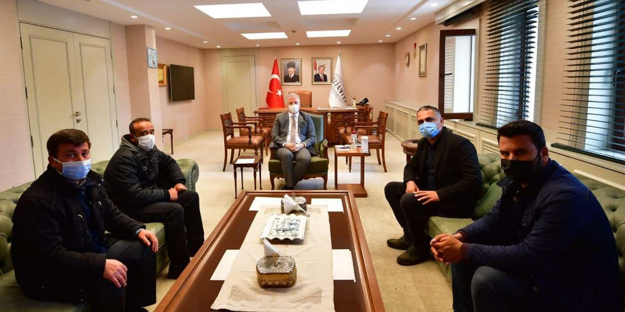 Gaziantep Valisi Gül, işten çıkarıldıkları için eylem yapan işçilerle görüştü