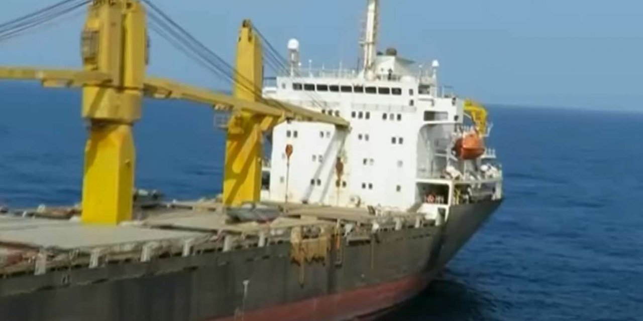 Iranian ship sustains minor damage in the Red Sea, FM spokesman says