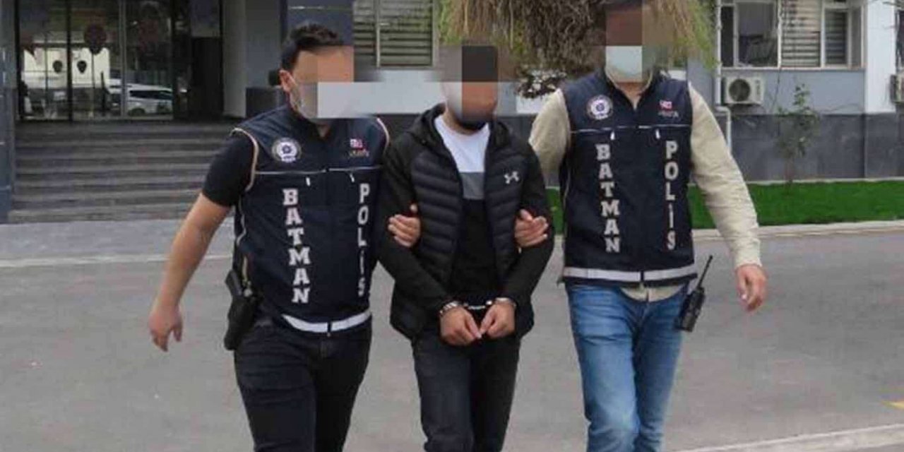 Çok sayıda suçtan aranan 2 şahıs yakalandı