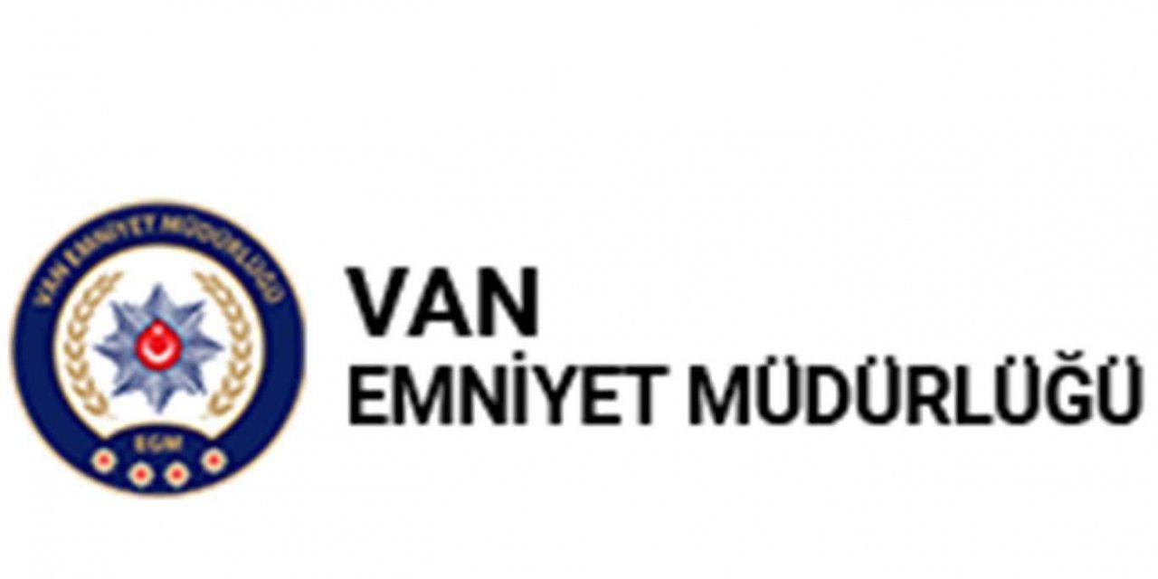 Yol kenarına atılan çuvaldan uyuşturucu çıktı