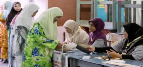 Malezya'da 56 Yıllık İktidar Değişmedi