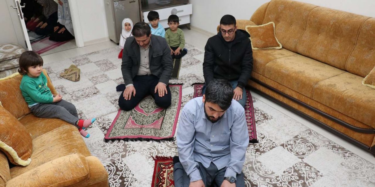 Ankaralılar teravih namazlarını evlerinde kıldı