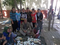 SBS'ye hazırlanan öğrenciler kahvaltıda buluştu