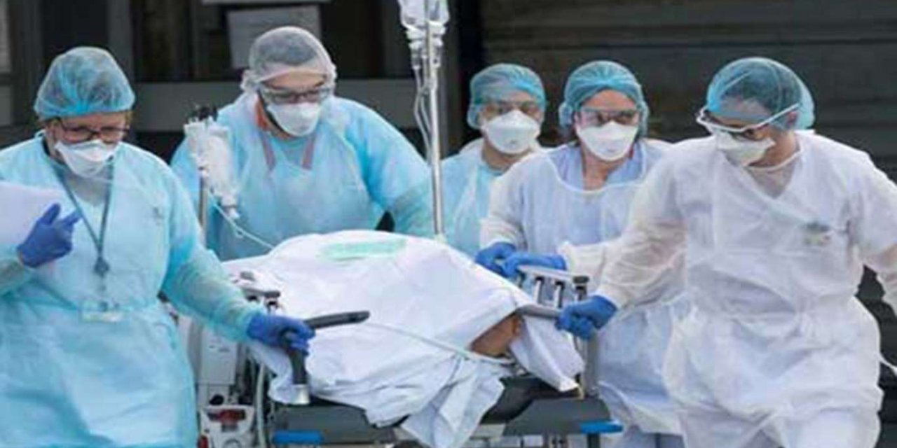 Hindistan'da günlük Covid-19 vaka sayısı 200 bini aştı