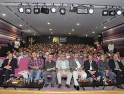 "Muhammedi Sevdanın kazancı çok büyüktür"