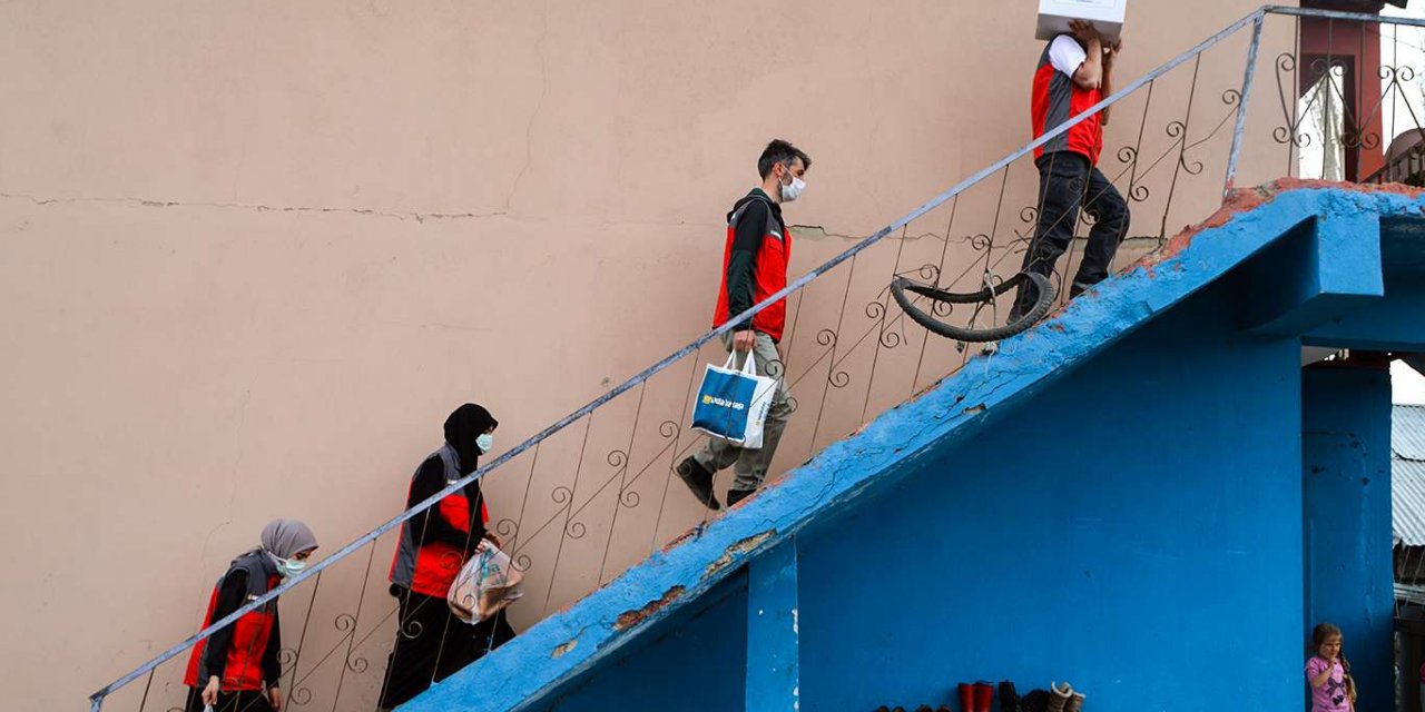 Ağrı'daki ihtiyaç sahibi aileler unutulmadı