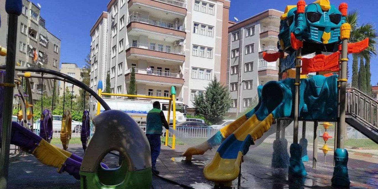 Parklar çocuklar için hazırlanıyor