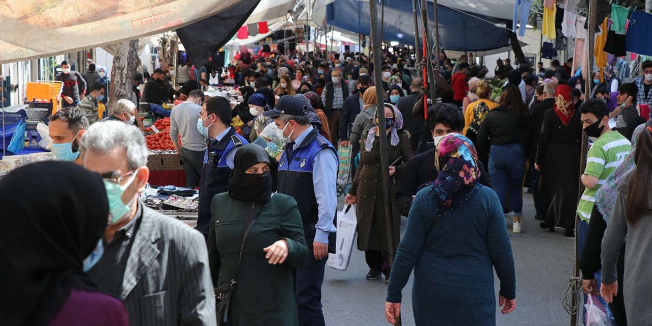 Kısıtlama öncesi çarşı pazarlarda ciddi yoğunluk yaşandı
