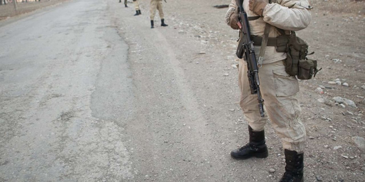 Kırgızistan-Tacikistan sınırında çatışmalar sürüyor: 13 ölü binlerce tahliye