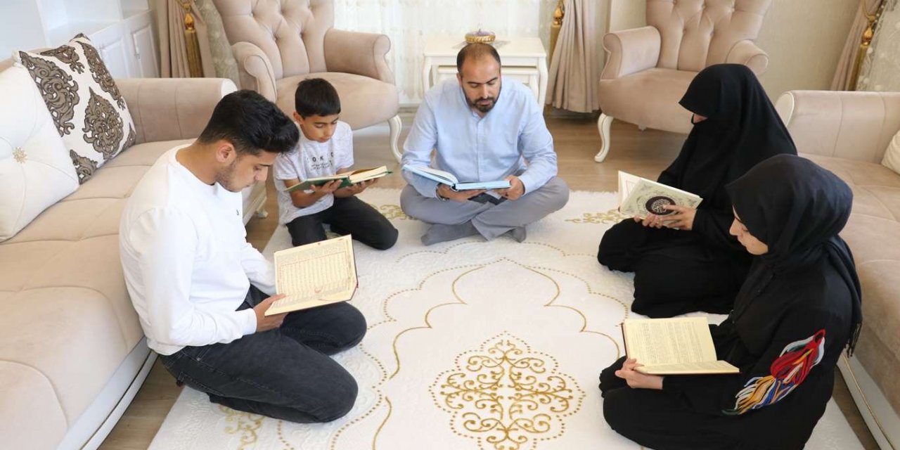 Gaziantep İl Müftüsü Hazırlar: “Evlerimizi mescide çevirelim”