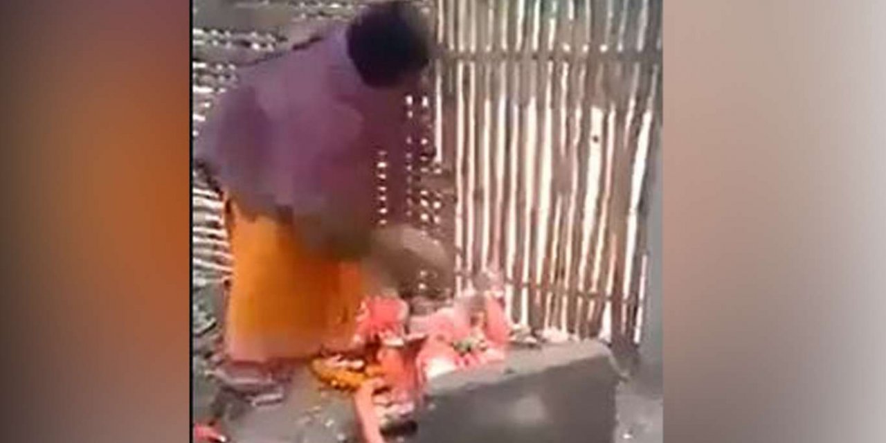 Hindistanî dest bi şikandina pûtên xwe yên ku nikarin wan bi xwe muhafeze bikin kirin