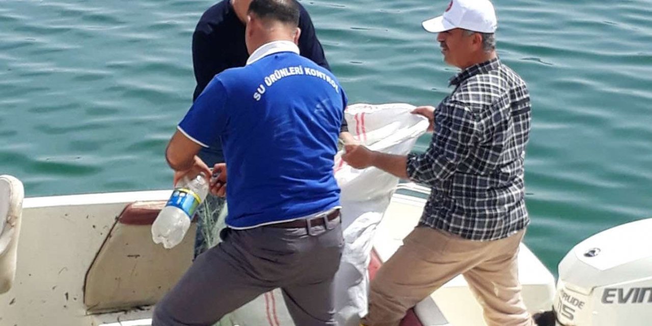 Su ürünleri avlanma yasağı denetimlerinde 7 bin metre sahipsiz ağa el konuldu