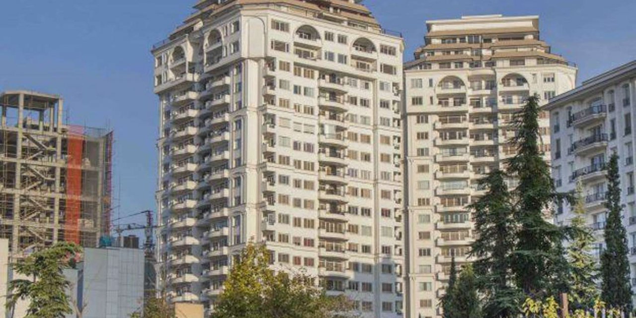 İran'da ABD çıkarlarıyla ilgilenen İsviçreli diplomat 17'nci kattan düştü