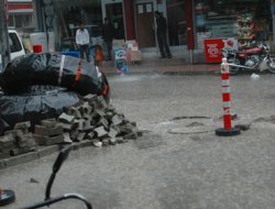 Van yarım saatte sular altında kaldı