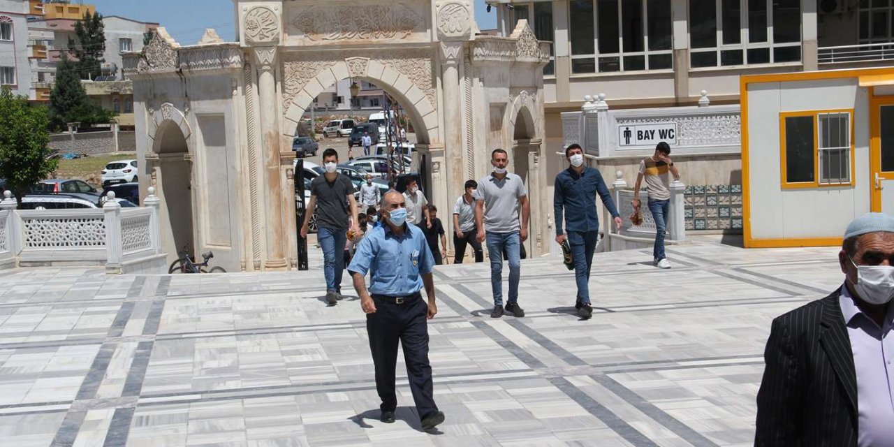 Ümmet olarak Kudüs’e sahip çıkmak boynumuzun borcudur
