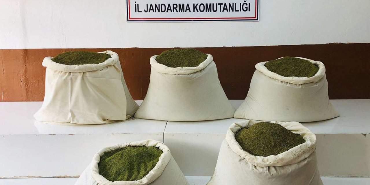 Diyarbakır'ın Lice ilçesinde 162 kilogram esrar ve mühimmat ele geçirildi