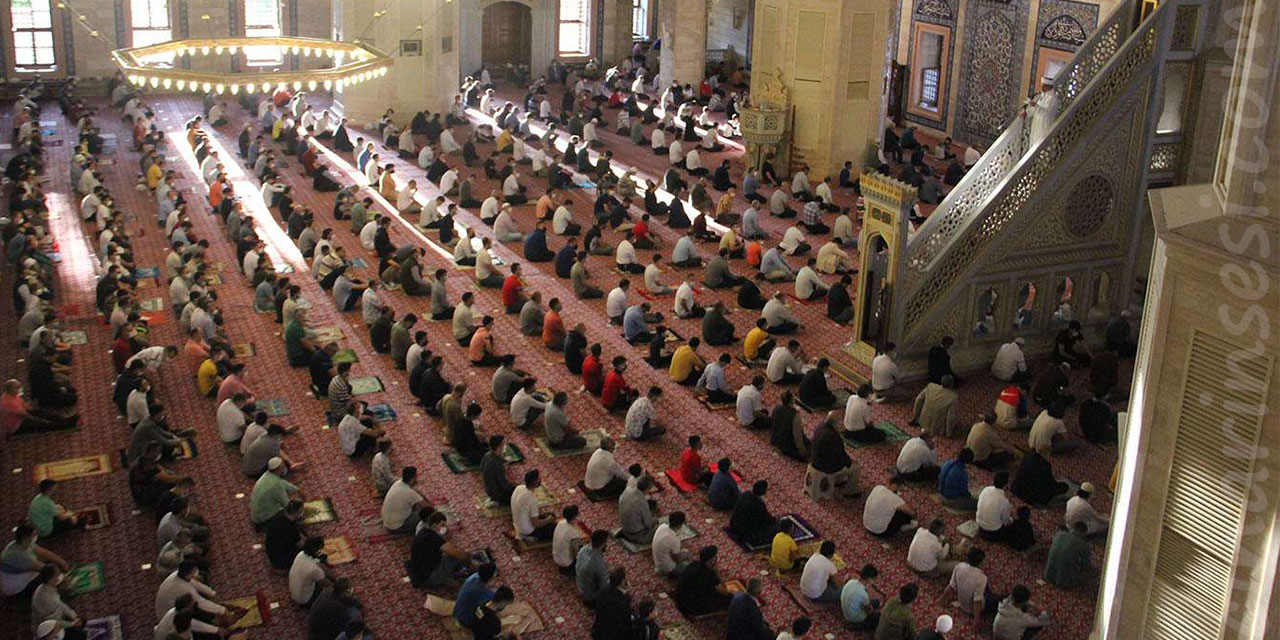 Adana'da bayram namazında Kudüs vurgusu yapıldı