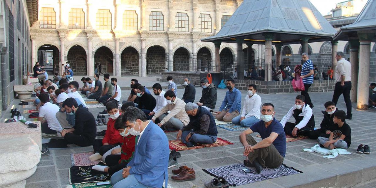 İslam ümmeti Mescid-i Aksa ve Kudüs'ün özgürlüğüyle çifte bayram yaşamak istiyor