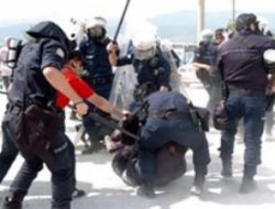 Cezaevi önünde büyük gerginlik!