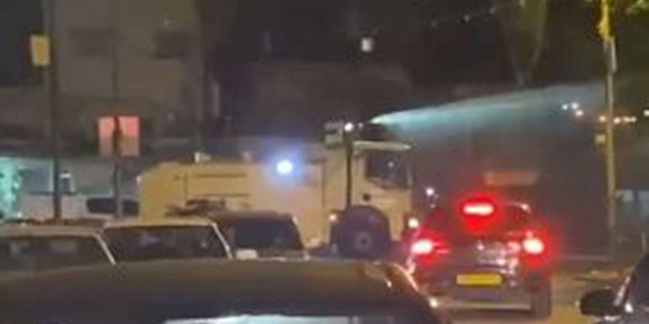 İşgal rejimi Kudüs'te hastaneye saldırıyor