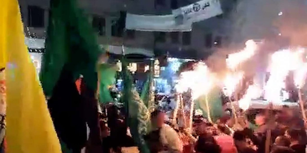 Batı Şeria'da halk meşalelerle sokaklara indi