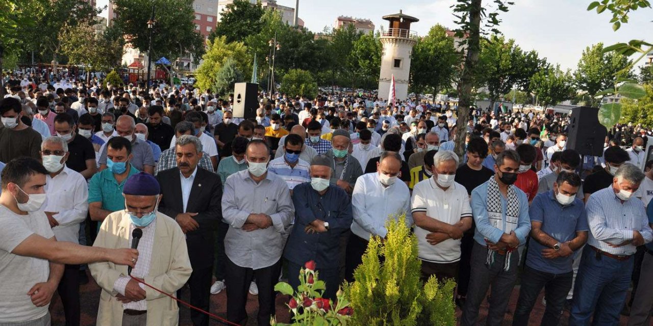 Halktan liderlere çağrı: Siyonist işgalcilerin zulmüne karşı sözün bittiği yerdeyiz