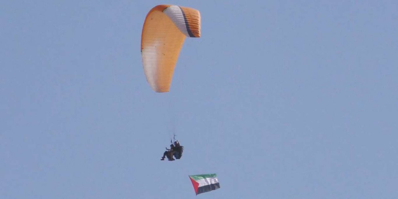 Mardin semalarında Filistin bayrağı dalgalandırıldı