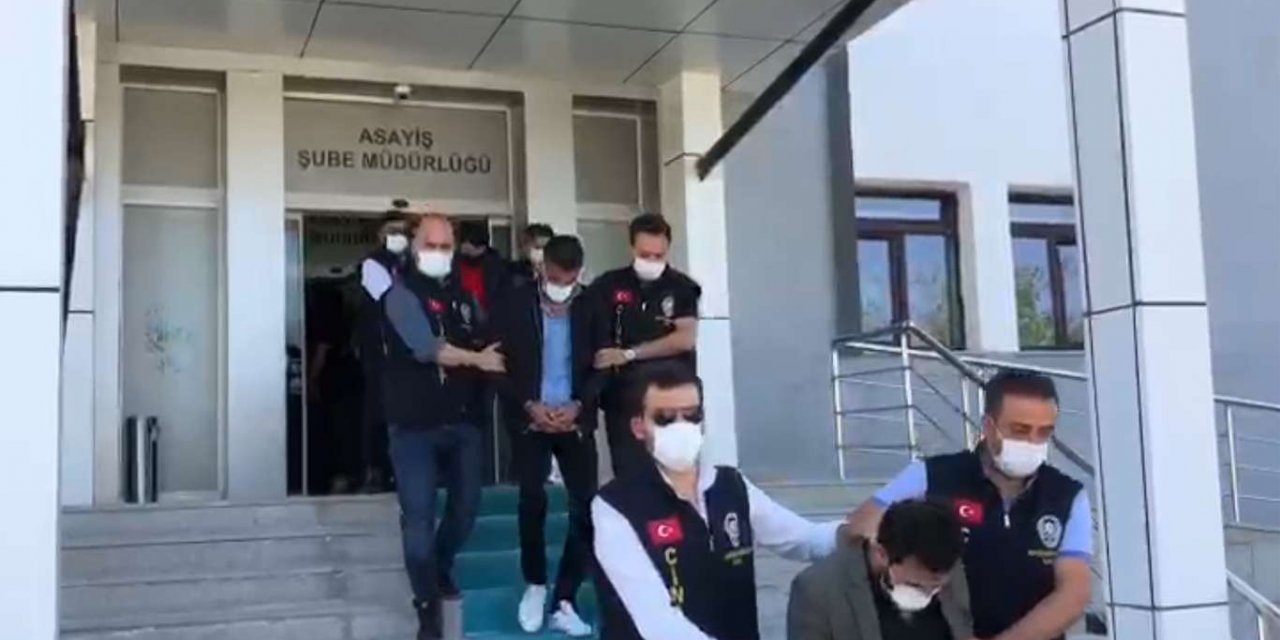 Van'da silah ve mühimmat ele geçirildi