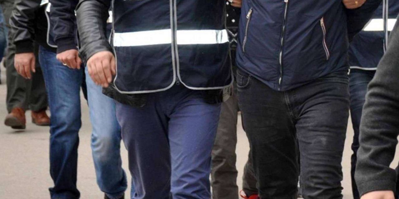 Li Îzmîrê 35 şikdarên FETO hatin binçavkirin