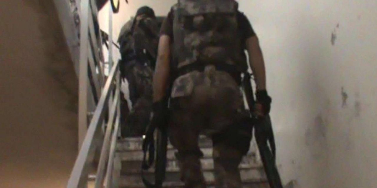 Li Stenbolê operasyona DAIŞ: 18 binçavî