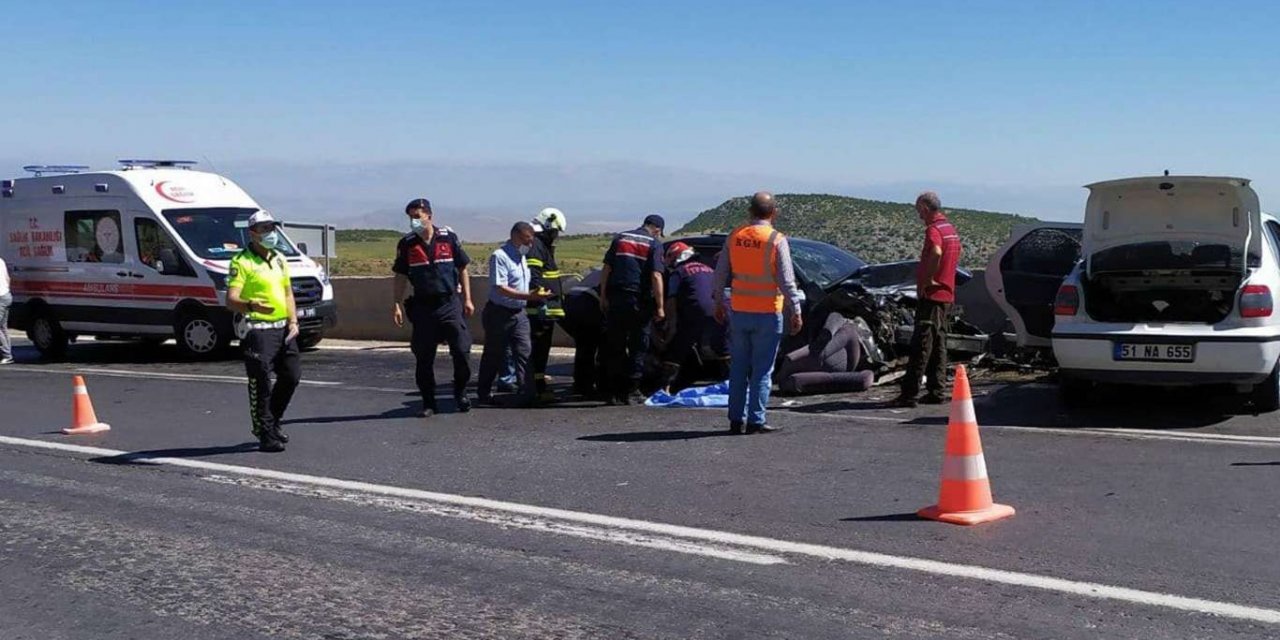 Gaziantep'te zincirleme kaza: 2 ölü, 8 yaralı