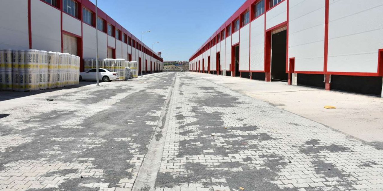 Mega Sanayi Sitesi'nde yol çalışmaları tamamlandı