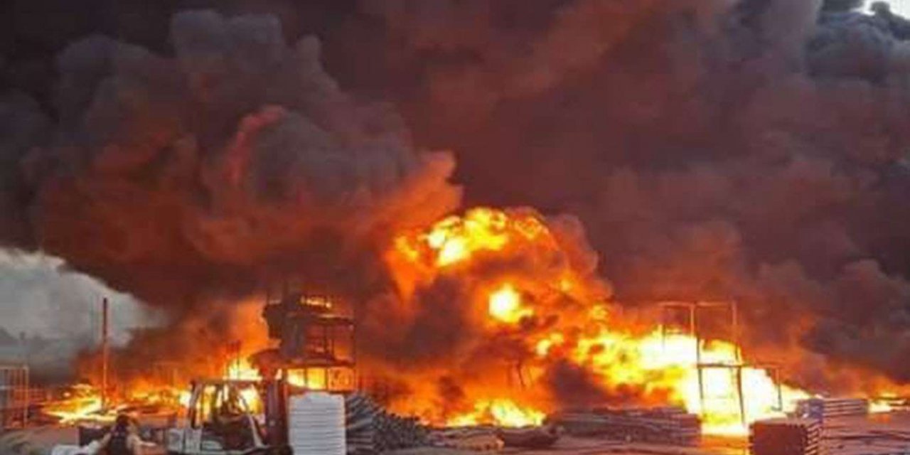 Siyonist işgal rejimi Gazze'de bir fabrikayı vurdu