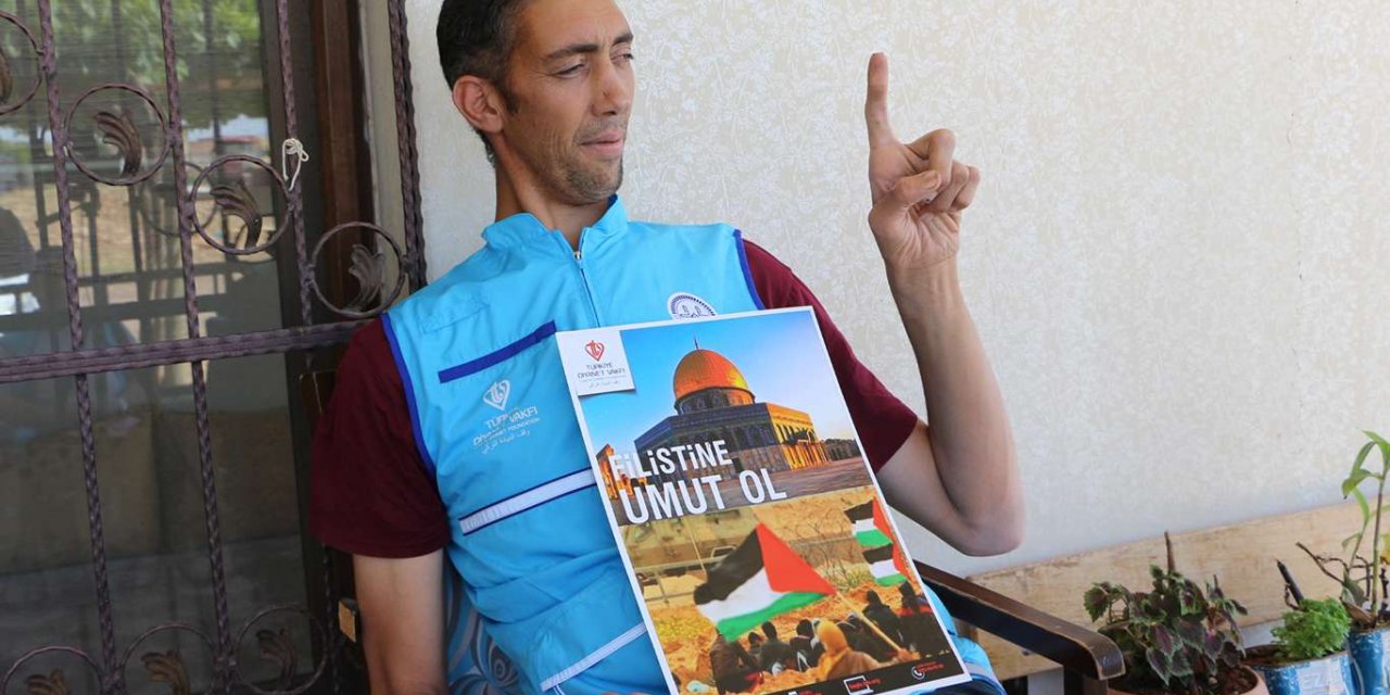 Siyonistlerin reklam tekliflerini geri çeviren dünyanın en uzun adamından Filistin’e yardım çağrısı