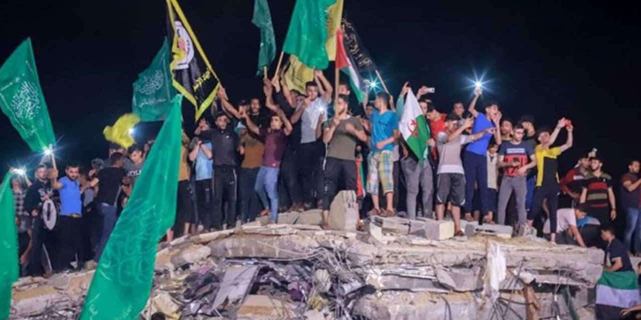 Filistinliler, direnişin Kudüs Kılıcı Operasyonu'nda düşmana galebe çalmasını büyük bir sevinçle kutladı