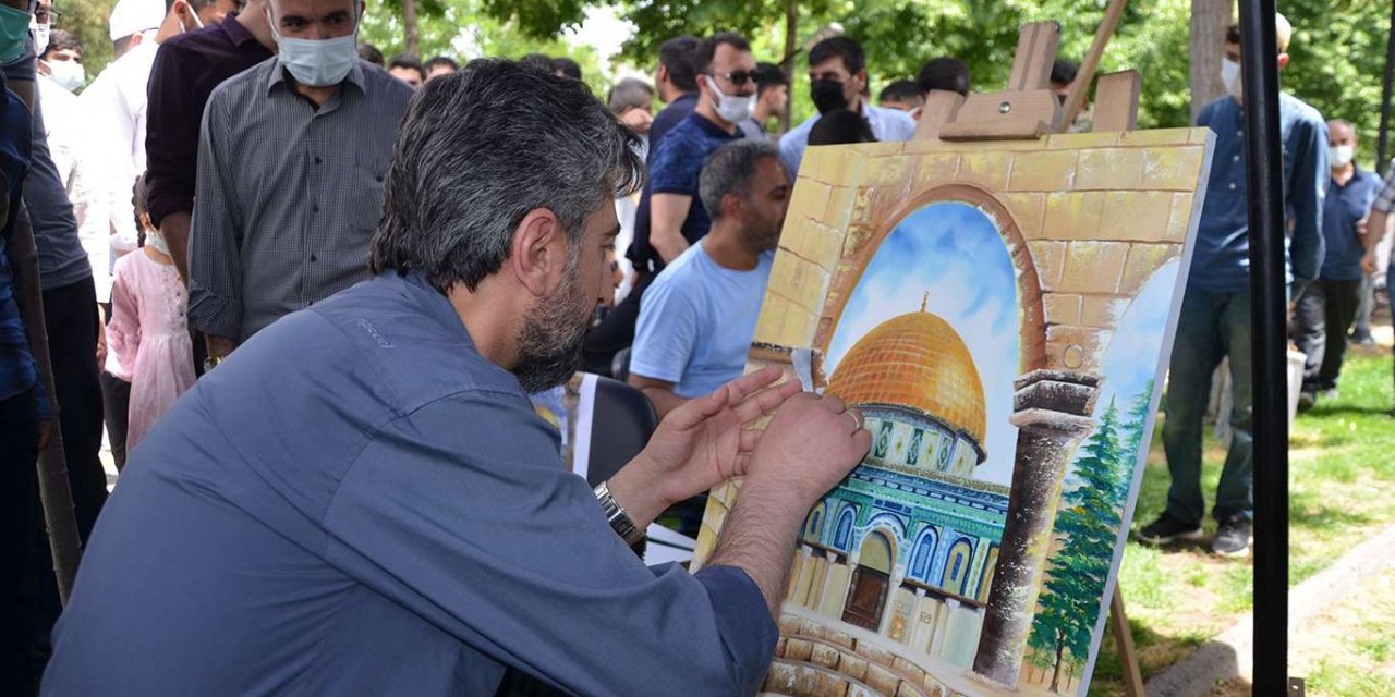 "Kudüs’ün Rengi" konulu resim sergisine yoğun ilgi