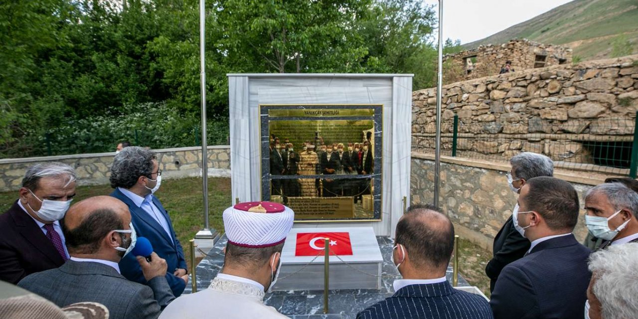 Van'ın Gevaş ilçesinde Ermeniler tarafından şehid edilenlerin gömüldüğü bölge şehitlik oldu