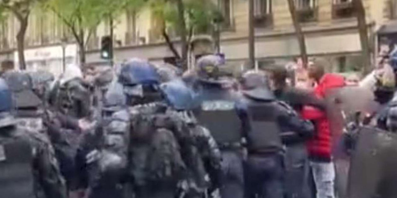 Li Îngîlterê midaxele li xwepêşandêrên ku destekê didin Filistînê hat kirin