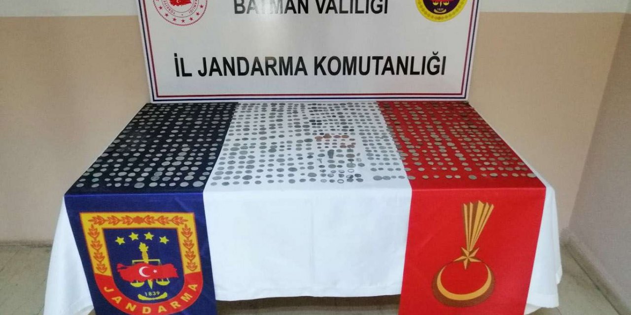 Batman’da yüzlerce tarihi sikke ele geçirildi
