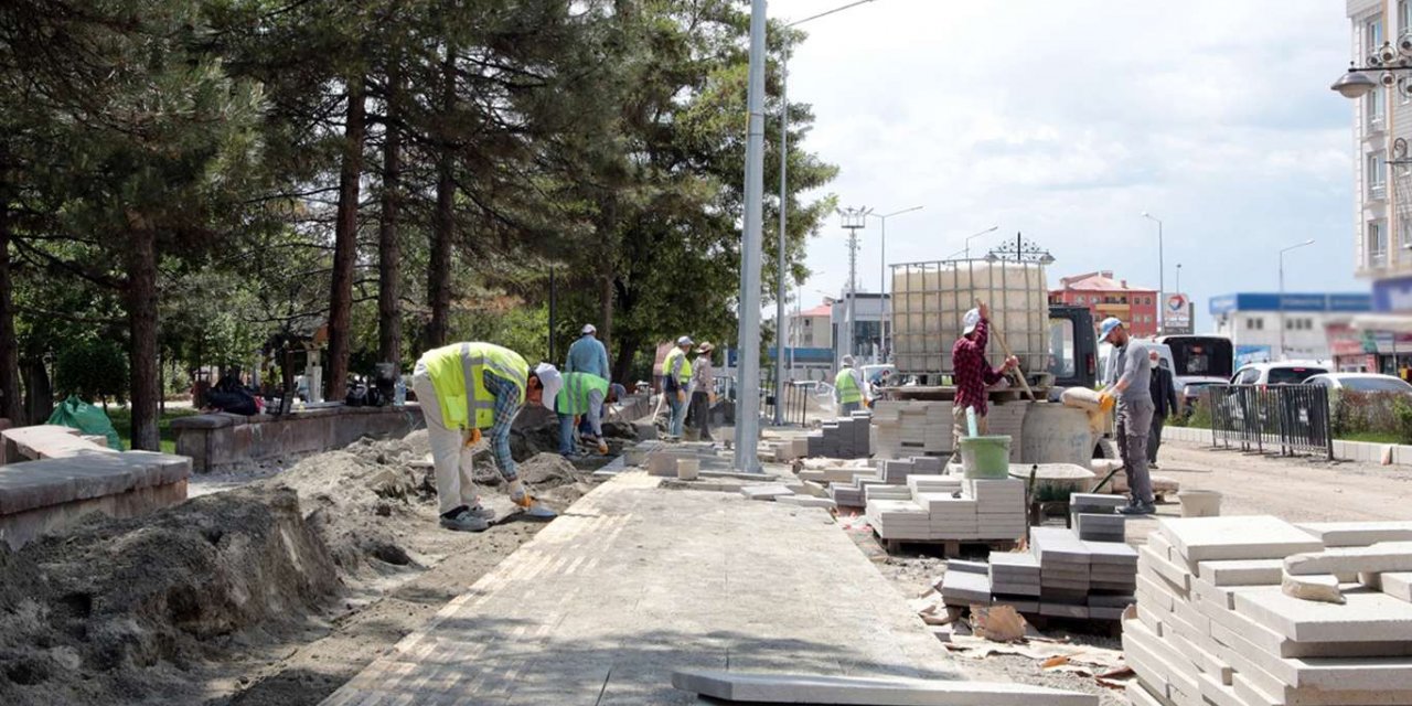 Van'da cadde yenileme çalışmaları devam ediyor