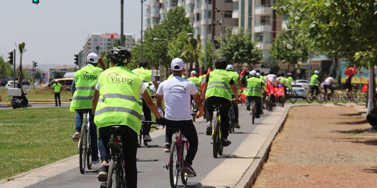 Diyarbakır'da "Fetih-639" sloganıyla bisiklet turu düzenlendi