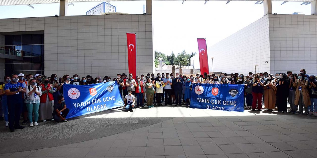 Öğrenciler “Yarın Çok Genç Olacak Projesi” kapsamında Gaziantep'i gezdi