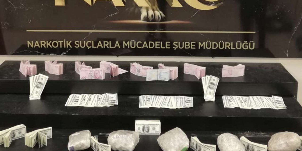 ​Van'da 72 kilogram uyuşturucu ve yüklü miktarda sahte para ele geçirildi