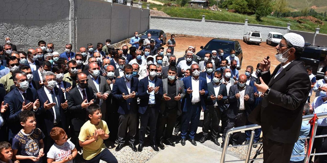 Bitlis'te Hacı Sevgül Kiler Camii açılışı dualarla yapıldı
