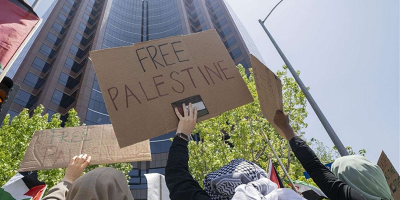 Thousands of people rally in United States in support of Palestine