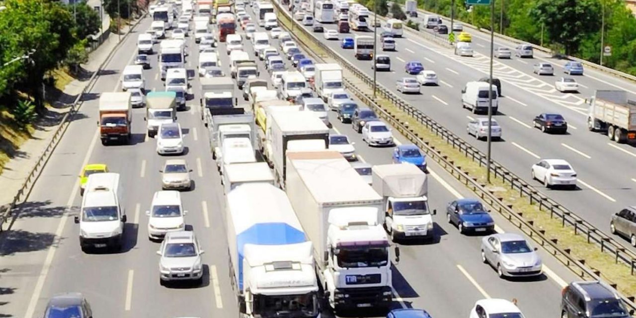 Nisan ayında 102 bin 461 taşıtın trafiğe kaydı yapıldı